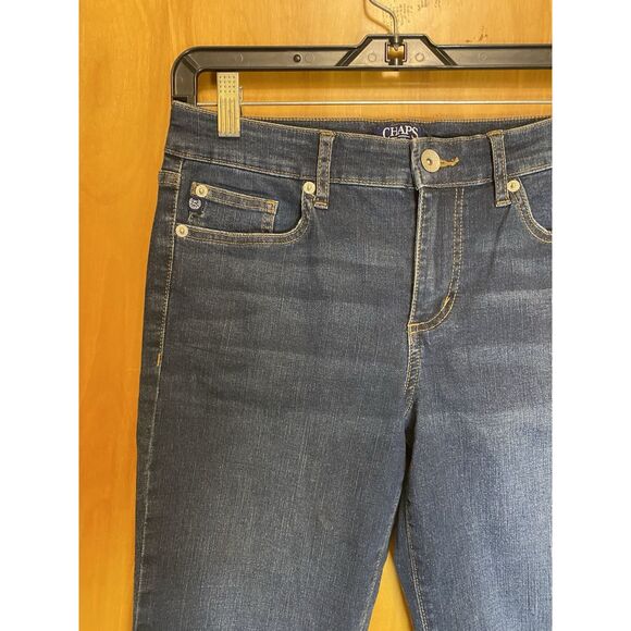 Chaps Mid Rise Crop Kick Jeans Womens 8 Light Wash Blue Stretch Denim - Picture 4 of 12